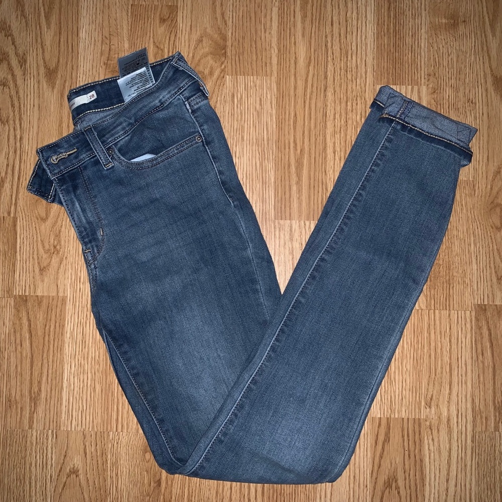 Levi 711 Skinny Jeans
